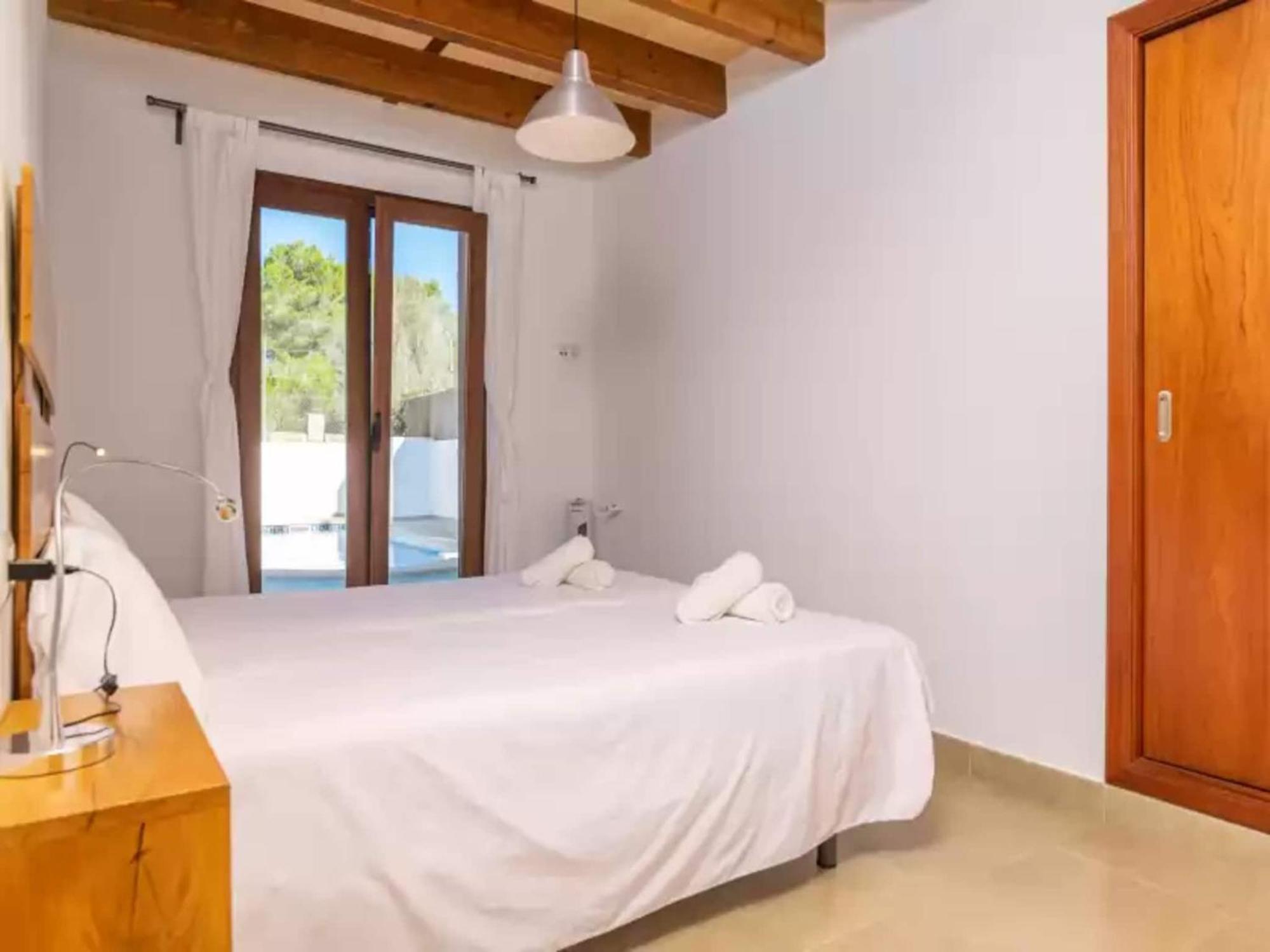 Villa With Private Pool In Cala Pi